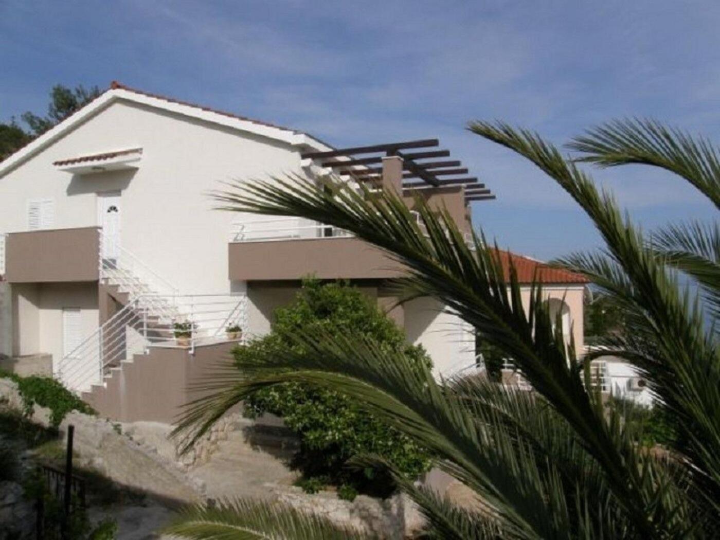 Apartments Ljubi Vinišće Dış mekan fotoğraf